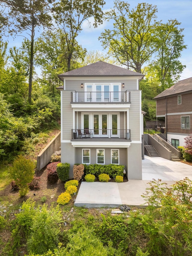 122 Parapet Trl, Chattanooga, TN 37405 - back of house featuring a patio area, a balcony, driveway, and stairs
