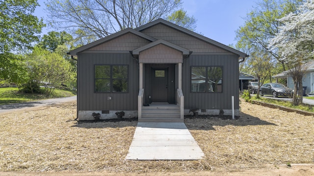 bungalow-style home featuring crawl space