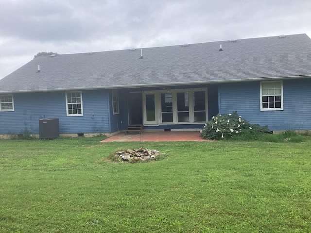 523 Smoketree Cir, Ringgold, GA 30736 - rear view of house featuring a patio area, roof with shingles, a fire pit, and a yard
