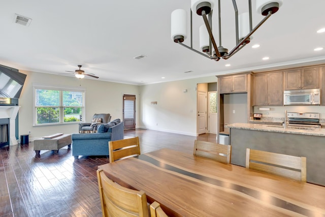 2835 Fernleaf Ln, Chattanooga, TN 37421 - dining area with a ceiling fan, visible vents, dark wood finished floors, baseboards, and recessed lighting