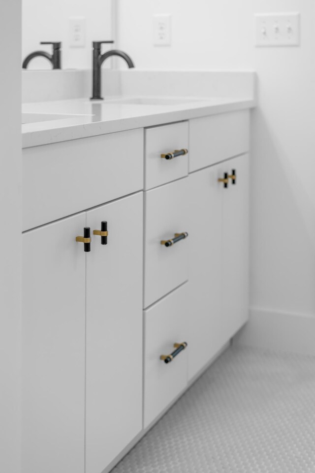 943 Montague Pl, Chattanooga, TN 37408 - bathroom with vanity