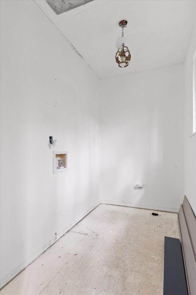 6475 Polly Ln, Signal Mountain, TN 37377 - laundry room with washer hookup