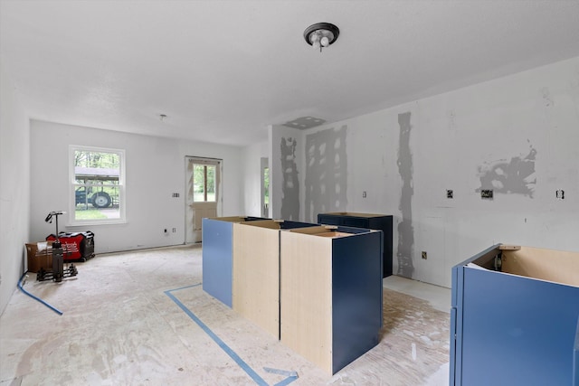 6475 Polly Ln, Signal Mountain, TN 37377 - kitchen with a kitchen island