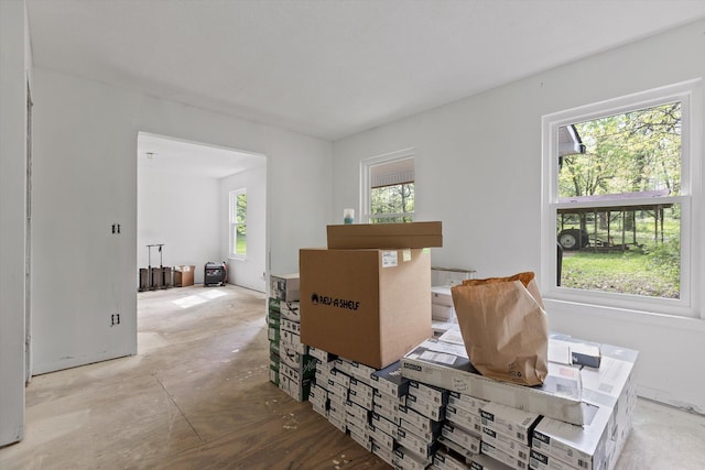 6475 Polly Ln, Signal Mountain, TN 37377 - living area featuring unfinished concrete floors