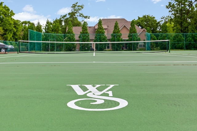 9240 Shay Cv, Ooltewah, TN 37363 - view of home's community featuring a tennis court and fence