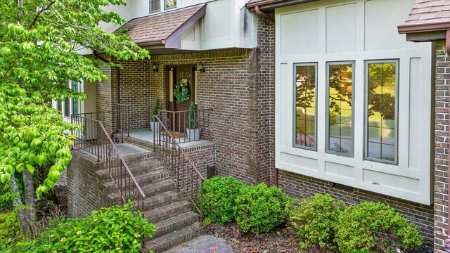 9240 Shay Cv, Ooltewah, TN 37363 - entrance to property featuring brick siding