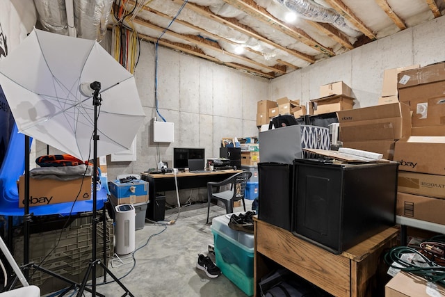 490 Moonlight Ln, Jasper, TN 37347 - unfinished basement with a desk