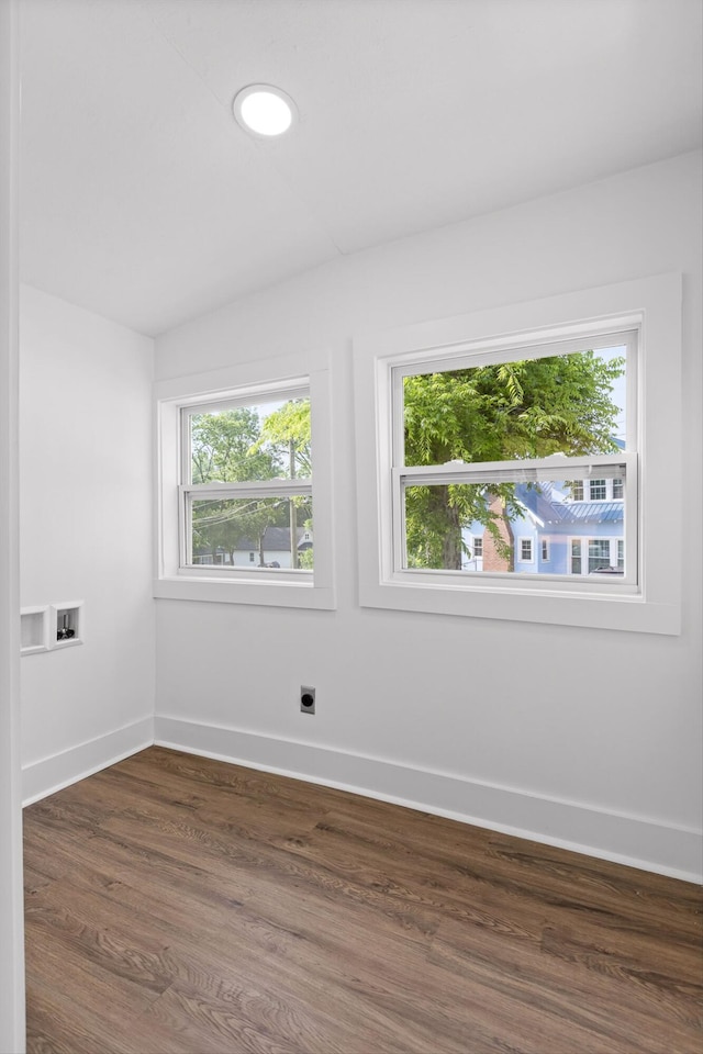 2917 Crescent Cir, Chattanooga, TN 37407 - empty room featuring baseboards and dark wood finished floors