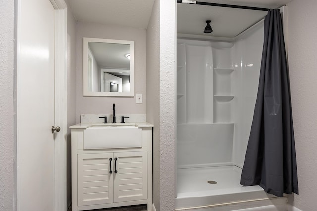 1852 N Prairie Cir, Hixson, TN 37343 - full bath featuring a shower stall and vanity