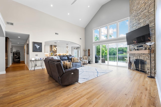 10690 Lost Lake Cir, Ooltewah, TN 37363 - photo 5