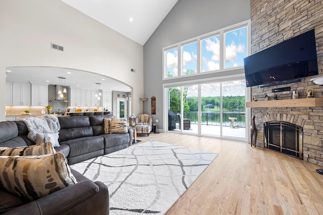 10690 Lost Lake Cir, Ooltewah, TN 37363 - photo 6