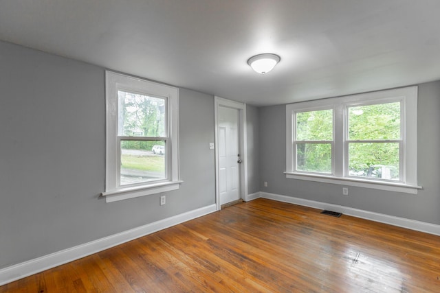 1812 John Ross Rd, Chattanooga, TN 37412 - spare room featuring baseboards and wood-type flooring