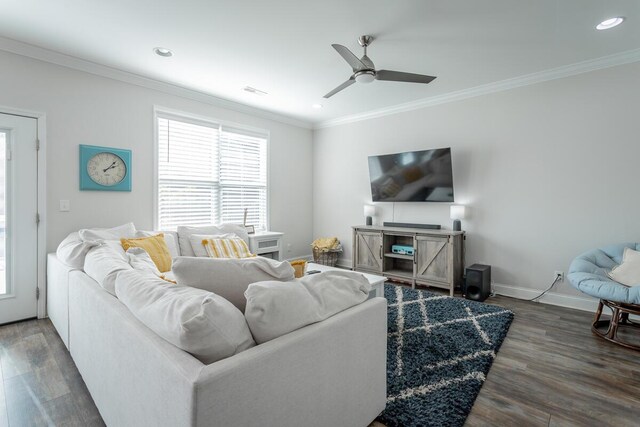 1826 Seven Pines Ln, Chattanooga, TN 37415 - living area with ornamental molding, a ceiling fan, wood finished floors, recessed lighting, and baseboards
