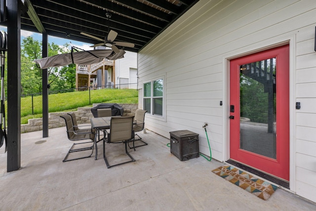 613 Ladd Ave, Chattanooga, TN 37405 - view of patio featuring ceiling fan, fence, and outdoor dining area