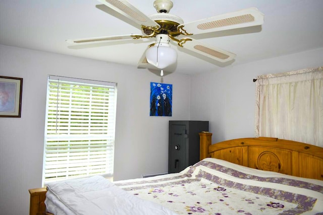 bedroom featuring ceiling fan