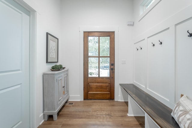 2111 Ivy St, Chattanooga, TN 37404 - mudroom featuring plenty of natural light, light wood finished floors, baseboards, and visible vents
