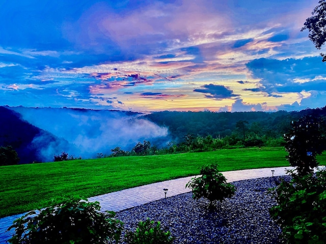 3086 Poe Rd, Soddy Daisy, TN 37379 - view of mountain background