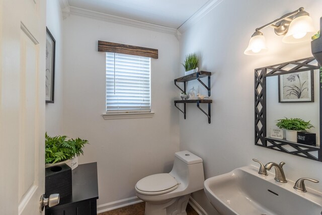 9505 Post Oak Dr, Ooltewah, TN 37363 - half bath with toilet, baseboards, ornamental molding, and a sink