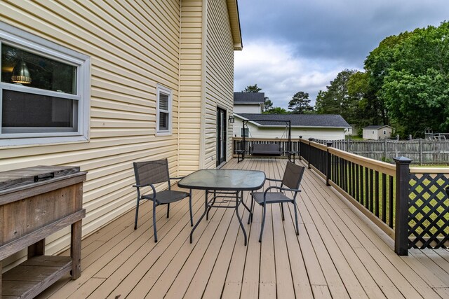 9505 Post Oak Dr, Ooltewah, TN 37363 - deck with outdoor dining area and fence