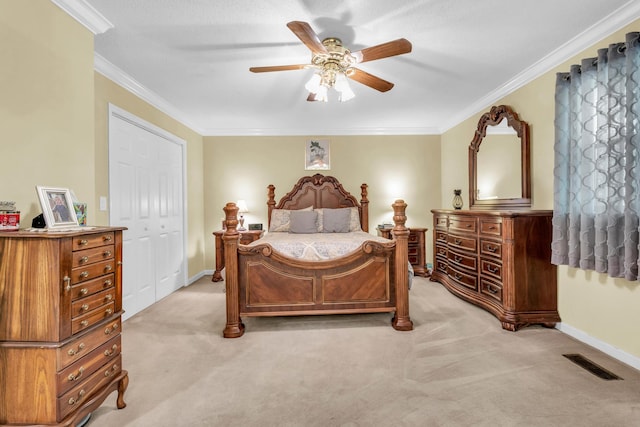 bedroom featuring visible vents, ornamental molding, baseboards, and light colored carpet