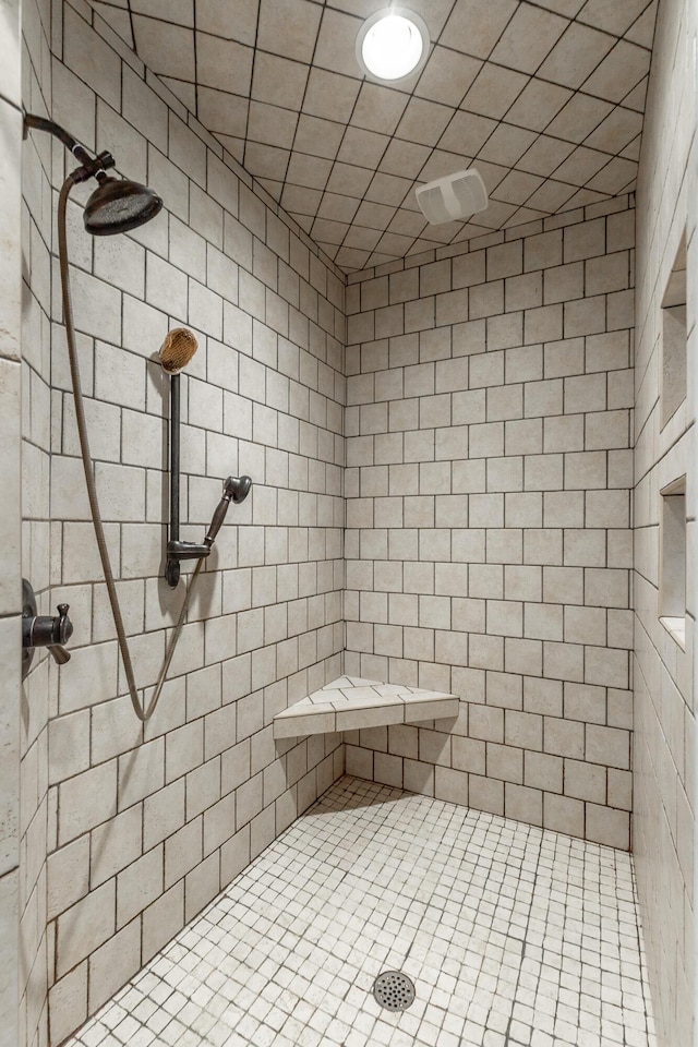 204 Lee-Gordon Mill Rd, Chickamauga, GA 30707 - full bath featuring a tile shower