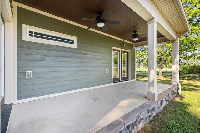 view of patio featuring ceiling fan