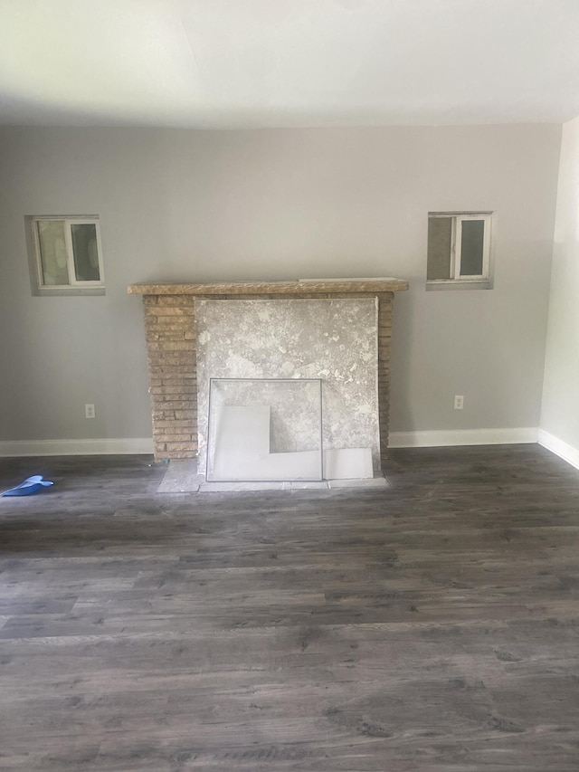 2510 Oak St, Chattanooga, TN 37404 - detailed view of wood finished floors and baseboards
