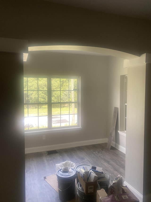 2510 Oak St, Chattanooga, TN 37404 - spare room with wood finished floors and baseboards