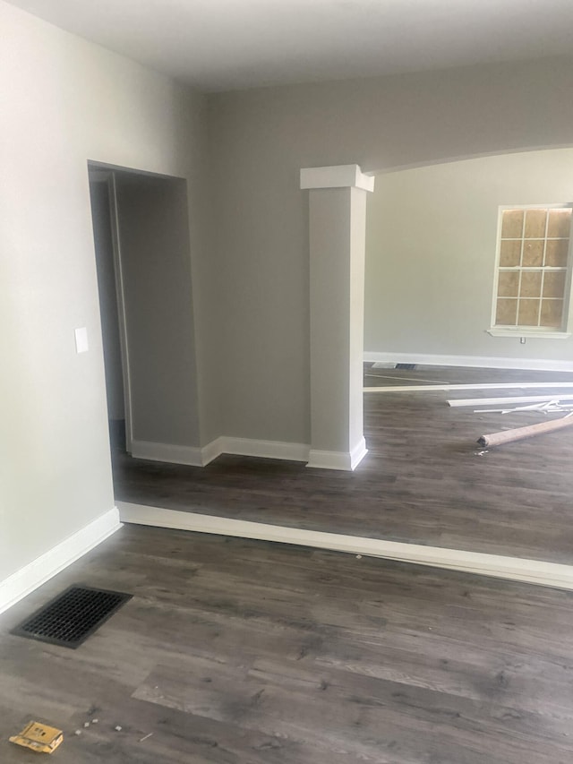 2510 Oak St, Chattanooga, TN 37404 - empty room with baseboards and wood finished floors