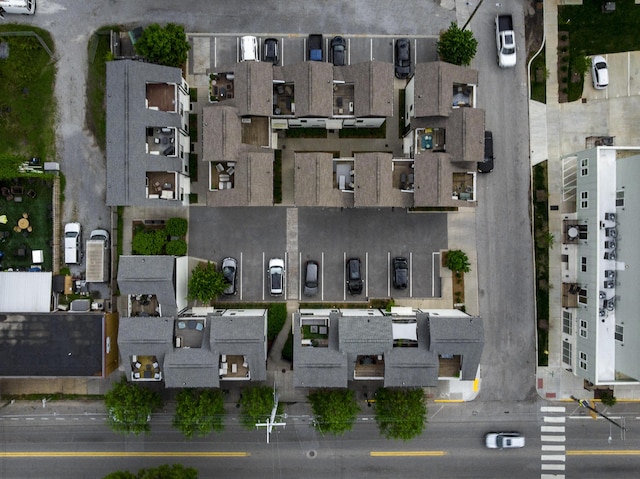 aerial view of property and surrounding area