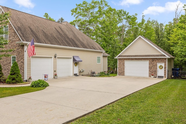 212 Smith St, Signal Mountain, TN 37377 - view of side of property with a yard and roof with shingles