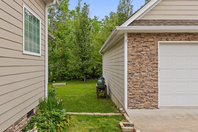 212 Smith St, Signal Mountain, TN 37377 - view of home's exterior with stone siding and a yard