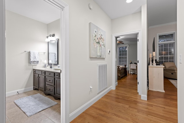 212 Smith St, Signal Mountain, TN 37377 - hall featuring baseboards and light wood-style floors