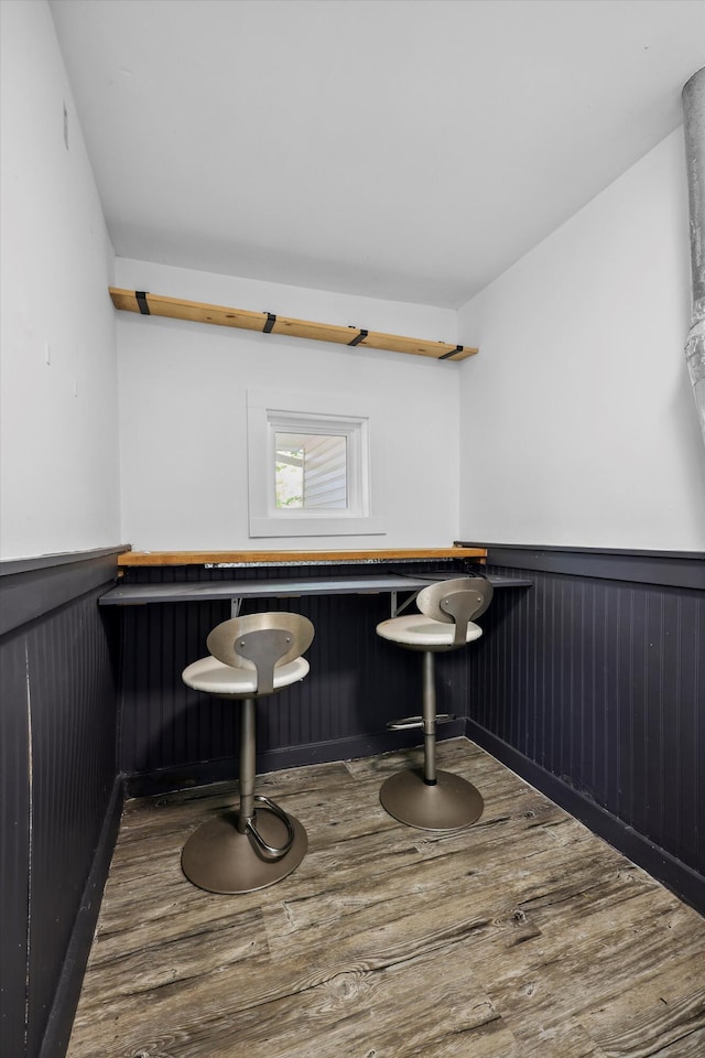 618 Hamilton Ave, Chattanooga, TN 37405 - bar featuring a wainscoted wall and wood finished floors