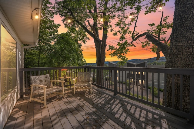 618 Hamilton Ave, Chattanooga, TN 37405 - view of deck at dusk