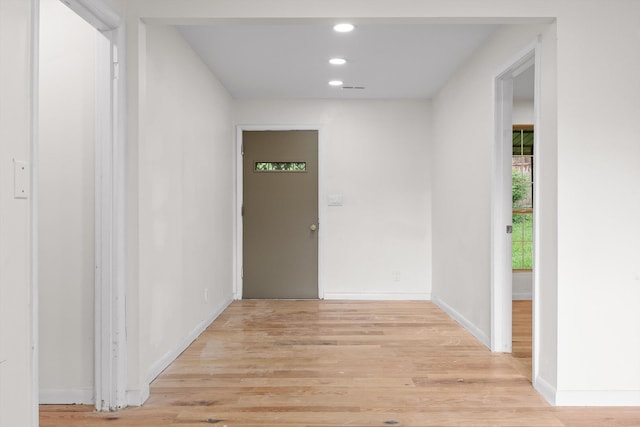 3000 Mary Walker Pl, Chattanooga, TN 37411 - hall featuring light wood-type flooring, baseboards, and recessed lighting