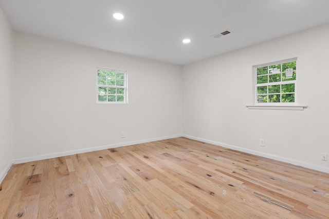 3000 Mary Walker Pl, Chattanooga, TN 37411 - empty room with wood finished floors, baseboards, and recessed lighting