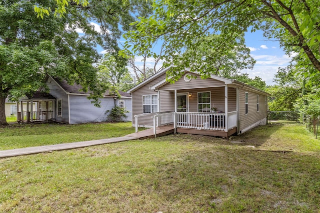 2121 Davenport St, Chattanooga, TN 37406 - view of front of home featuring a wooden deck