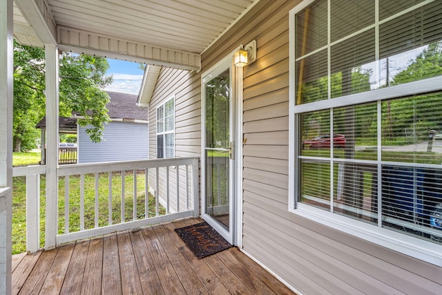 2121 Davenport St, Chattanooga, TN 37406 - view of deck