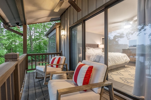 balcony featuring a ceiling fan