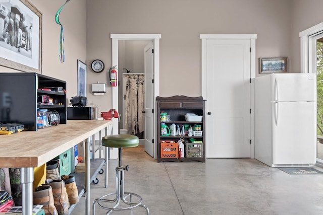 6835 Jasper Highlands Blvd, Jasper, TN 37347 - home office with finished concrete flooring