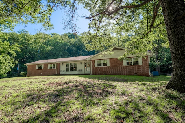 1106 Browns Ferry Rd, Chattanooga, TN 37419 - ranch-style home with brick siding, crawl space, and a front yard