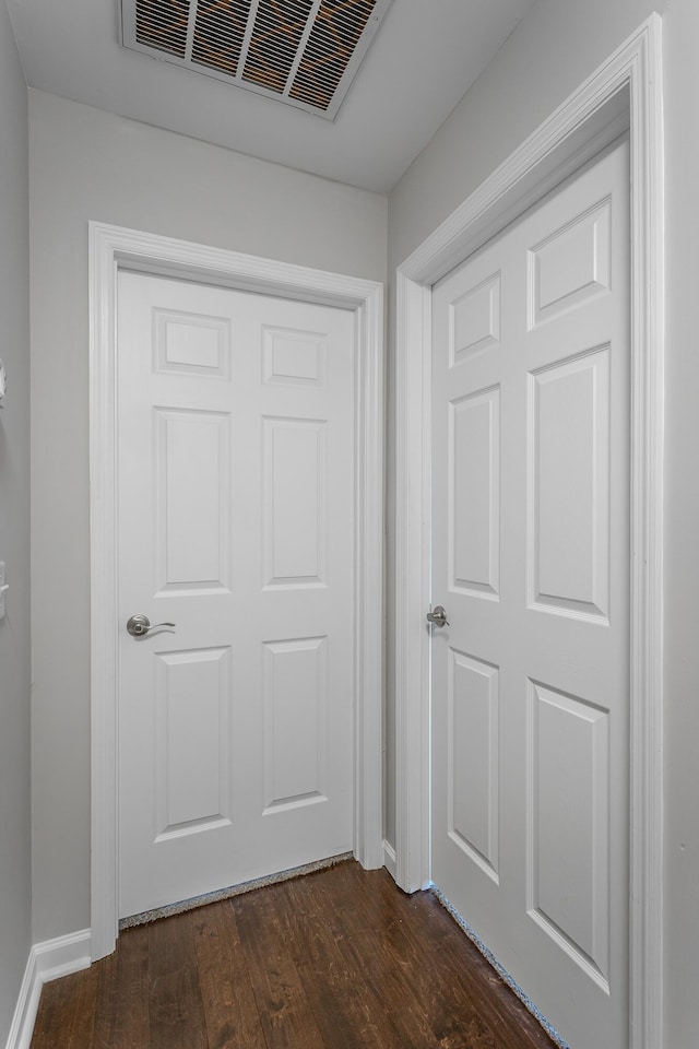 7817 Legacy Park Ct, Chattanooga, TN 37421 - entryway featuring dark wood-style floors and baseboards