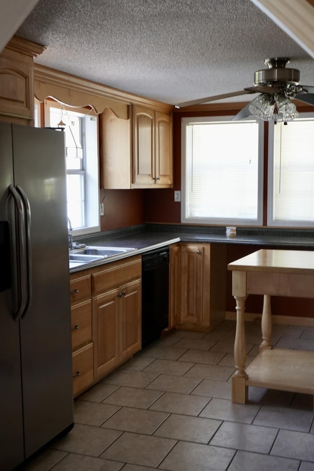 708 8th St, Bridgeport, AL 35740 - kitchen with stainless steel fridge with ice dispenser, dishwasher, a sink, a textured ceiling, and ceiling fan