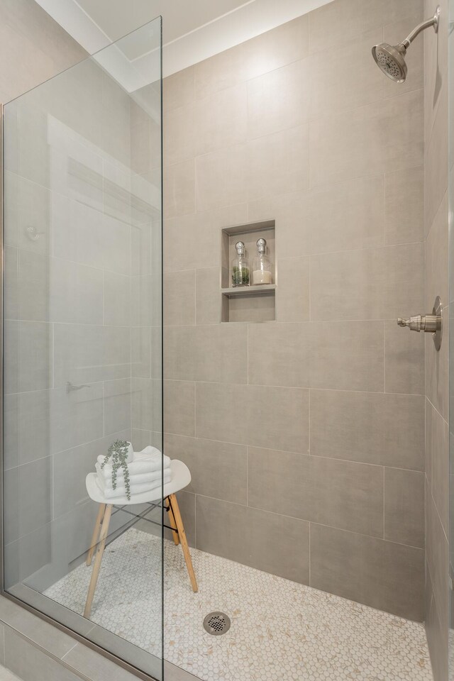 11570 Armstrong Rd, Soddy Daisy, TN 37379 - bathroom with a walk in shower