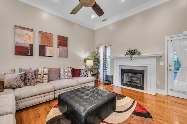 2123 Sargent Quick Dr, Chattanooga, TN 37421 - living area with a ceiling fan, wood finished floors, crown molding, healthy amount of natural light, and recessed lighting