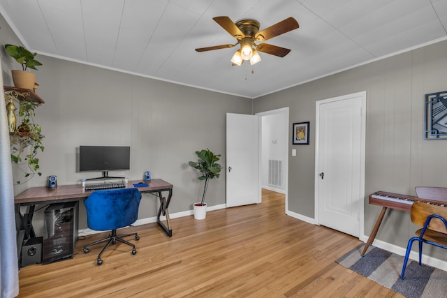3804 Northview Ave, Chattanooga, TN 37412 - office area featuring wood finished floors, ceiling fan, crown molding, and baseboards