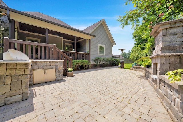 7310 Huntley Ln, Chattanooga, TN 37421 - view of patio / terrace featuring exterior kitchen and a ceiling fan