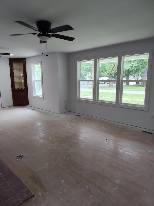 410 Cherry St, Dunlap, TN 37327 - unfurnished room featuring ceiling fan and wood finished floors