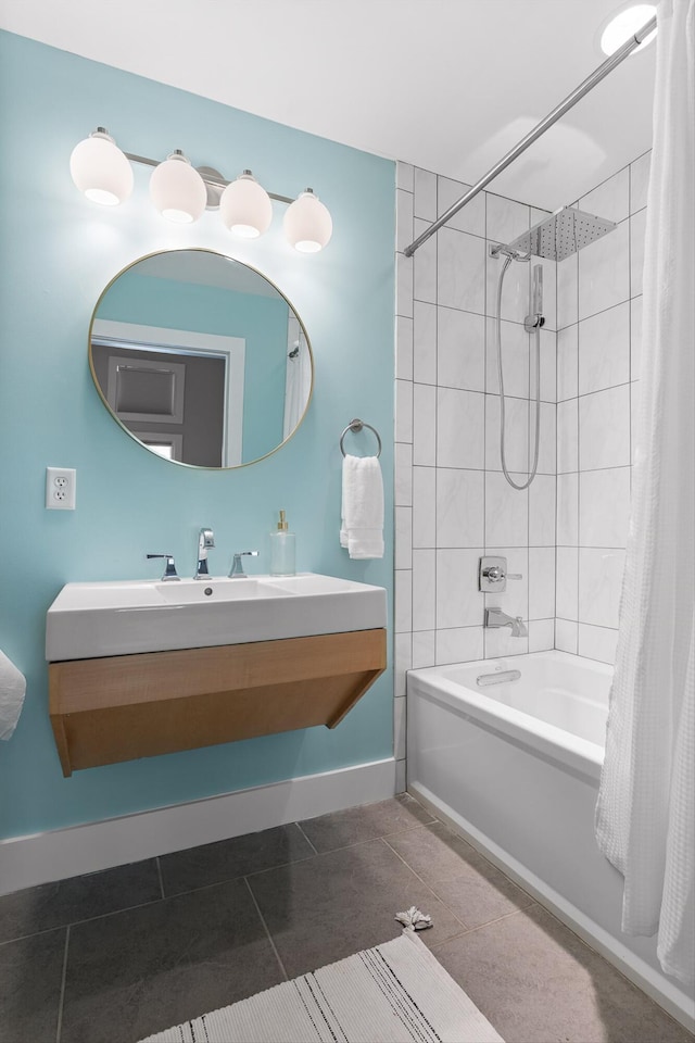 623 Hamilton Ave, Chattanooga, TN 37405 - bathroom featuring shower / bath combo, tile patterned flooring, and baseboards